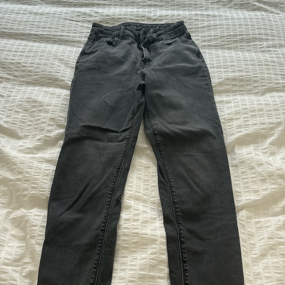 Women’s jeans, American Eagle, mom/skinny fit, no rips, black, worn once, size 2